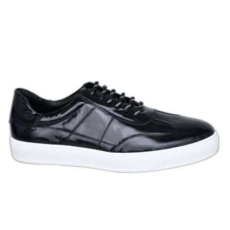 Sneakers noirs vernis - Sophistication et confort - SNK452